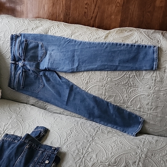 Old Navy Rockstar Super Skinny Jeans Size 8 - Picture 3 of 4